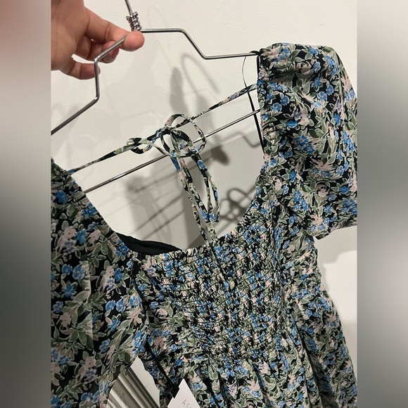 ASTR The Label FLORAL DRESS BY ASTR the label size XS NWT - Picture 14 of 14